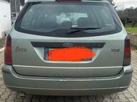 Usata Ford Focus Ambiente 90 CV (66 kW) 2001 Verde Station wagon