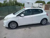 Usata Peugeot 208 Allure 95 CV (69 kW) 2014 Bianco Utilitaria