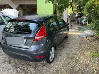 Usata Ford Fiesta 90 CV (66 kW) 2010 Nero Utilitaria