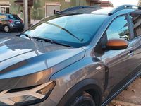 Usata Dacia Jogger Extreme 91 CV (66 kW) 2023 Grigio Monovolume