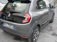 Usado Renault Twingo 90 HP (66 kW) 2019 Cinzento Citadino