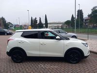 Usata Ssangyong (KGM) Tivoli 116 CV (85 kW) 2018 Bianco SUV