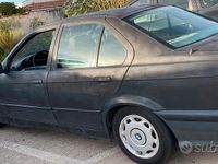 Usata BMW 318 113 CV (83 kW) 1991 Grigio Berlina