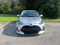 Usata Toyota Yaris Hybrid Business Edition 116 CV (85 kW) 2022 Grigio metallizzato chiaro Berlina