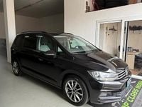 Käytetty VW Touran Comfortline 150 HP (110 kW) 2017 Musta Tila-auto