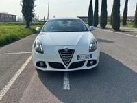 Usata Alfa Romeo Giulietta Exclusive 105 CV (77 kW) 2014 Bianco Utilitaria