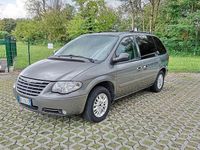Usata Chrysler Voyager 143 CV (105 kW) 2007 Grigio Monovolume