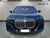 Usata BMW 740 M Sport 299 CV (219 kW) 2025 Bmw individual tanzanite blue metallic Berlina