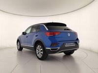 Usata VW T-Roc Style 116 CV (85 kW) 2019 Blu ravenna metallizzato nero SUV