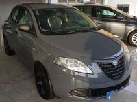 Usata Lancia Ypsilon 69 CV (50 kW) 2014 Grigio Utilitaria