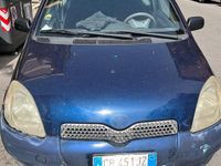Usata Toyota Yaris 2002 Blu Utilitaria