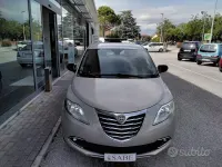 Usata Lancia Ypsilon Platinum 69 CV (50 kW) 2014 Grigio Utilitaria
