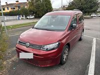 Usata VW Caddy 122 CV (89 kW) 2024 Rosso Monovolume