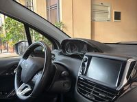 Usata Peugeot 208 68 CV (50 kW) 2015 Grigio Utilitaria