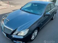 Usata Mercedes E220 Avantgarde 170 CV (125 kW) 2009 Grigio Berlina