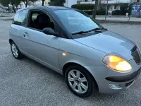 Usata Lancia Ypsilon 60 CV (44 kW) 2006 Argento Utilitaria