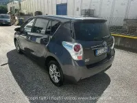 Usata Toyota Verso Active 112 CV (82 kW) 2015 Grigio scuro Monovolume