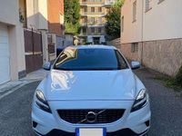 Usata Volvo V40 R-Design Momentum 120 CV (88 kW) 2018 Bianco Berlina