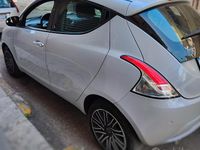 Usata Lancia Ypsilon Gold 69 CV (50 kW) 2021 Grigio Utilitaria