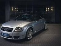 Begagnad Audi TT Sport 240 HK (176 kW) 2006 Silver Sportkupé