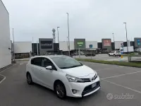 Usata Toyota Verso Style 112 CV (82 kW) 2014 Bianco Monovolume