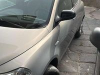 Usata Lancia Ypsilon Gold 84 CV (61 kW) 2014 Oro Utilitaria