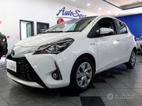 Usata Toyota Yaris Hybrid Business Edition 73 CV (53 kW) 2020 Bianco Berlina