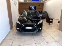 Usata Peugeot 2008 Allure 120 CV (88 kW) 2017 Nero SUV