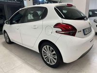 Usata Peugeot 208 Allure 82 CV (60 kW) 2018 Bianco Utilitaria