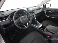 Usata Toyota RAV4 Hybrid 178 CV (130 kW) 2021 Grigio SUV
