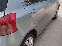 Usata Toyota Yaris Sol 90 CV (66 kW) 2007 Grigio Utilitaria