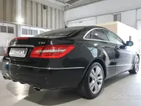 Usata Mercedes E350 231 CV (169 kW) 2009 Nero Coupé