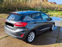 Usata Ford Fiesta Titanium 86 CV (63 kW) 2018 Grigio Utilitaria