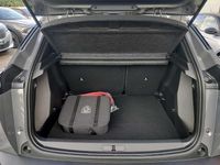 Usata Peugeot e-2008 Allure 100 kW (136 CV) 2024 Grigio SUV