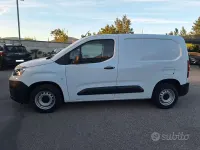 Usata Fiat Doblò 102 CV (75 kW) 2023 Bianco Monovolume