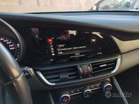 Usata Alfa Romeo Giulia 150 CV (110 kW) 2017 Grigio Berlina