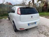 Usata Fiat Punto Street 75 CV (55 kW) 2015 Bianco Utilitaria