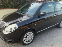 Usata Lancia Ypsilon 75 CV (55 kW) 2011 Nero Utilitaria