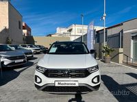 Usata VW T-Roc Life 110 CV (80 kW) 2022 Bianco SUV