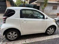 Usata Toyota iQ 68 CV (50 kW) 2009 Bianco Utilitaria