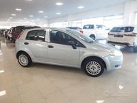 Usata Fiat Grande Punto 65 CV (47 kW) 2006 Argento Utilitaria