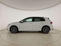 Usata VW Golf VIII Life 131 CV (96 kW) 2023 Pure white Berlina