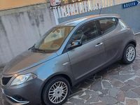 Usata Lancia Ypsilon 69 CV (50 kW) 2016 Grigio Utilitaria