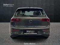Usata VW Golf VIII Life 116 CV (85 kW) 2020 Grigio scuro metallizzato Utilitaria