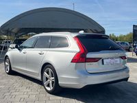 Usata Volvo V90 Momentum 149 CV (109 kW) 2018 Argento Station wagon
