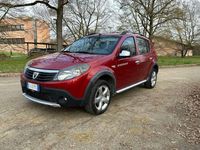 Brugt Dacia Sandero Stepway 90 HK (66 kW) 2013 Rød Sedan
