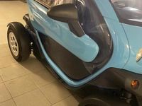 Usata Renault Twizy 12 kW (17 CV) 2021 Blu Utilitaria