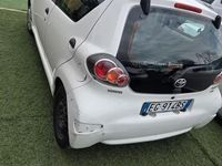 Usata Toyota Aygo 68 CV (50 kW) 2011 Bianco Utilitaria