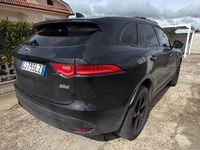 Begagnad Jaguar F-Pace R-Sport 180 HK (132 kW) 2016 Svart SUV
