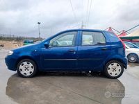 Usata Fiat Punto Dynamic 69 CV (50 kW) 2004 Blu Utilitaria